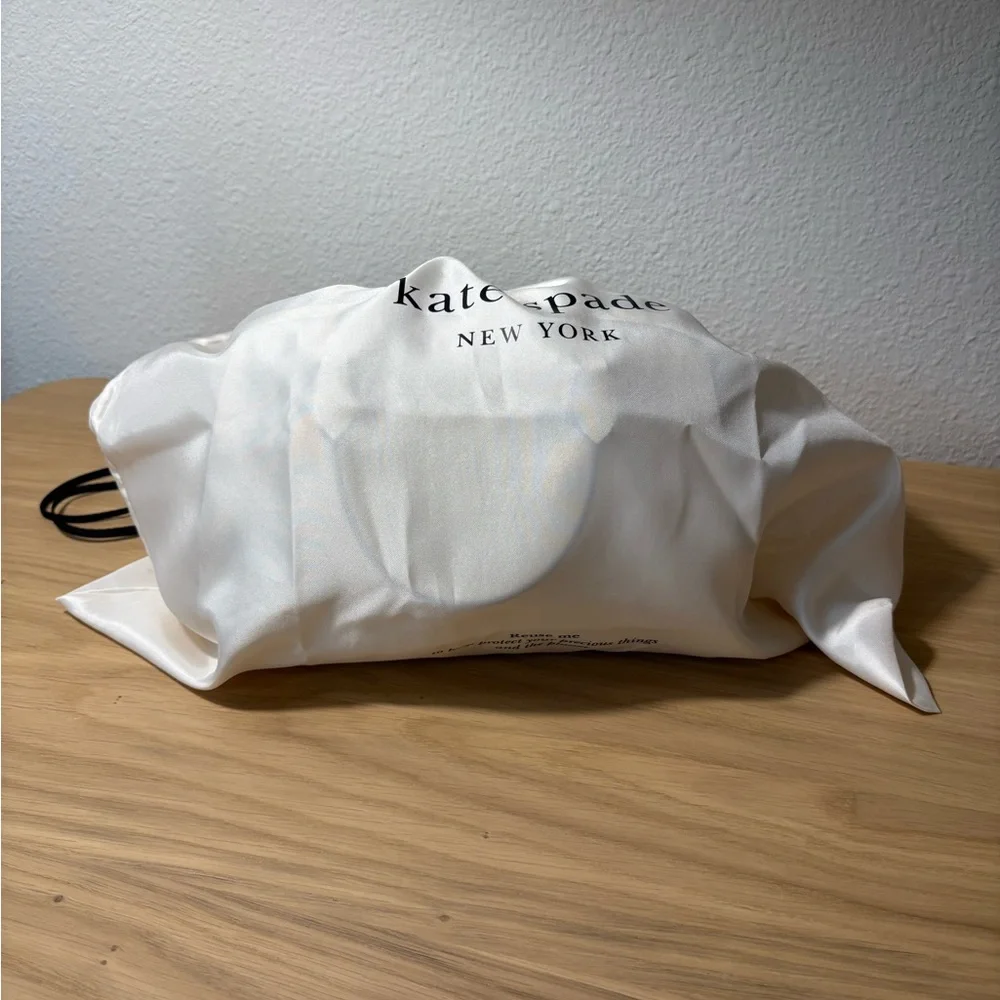 Kate Spade Madison Perforated Small Dolly Duffel crossbody handbag KL035 - Picture 15 of 15